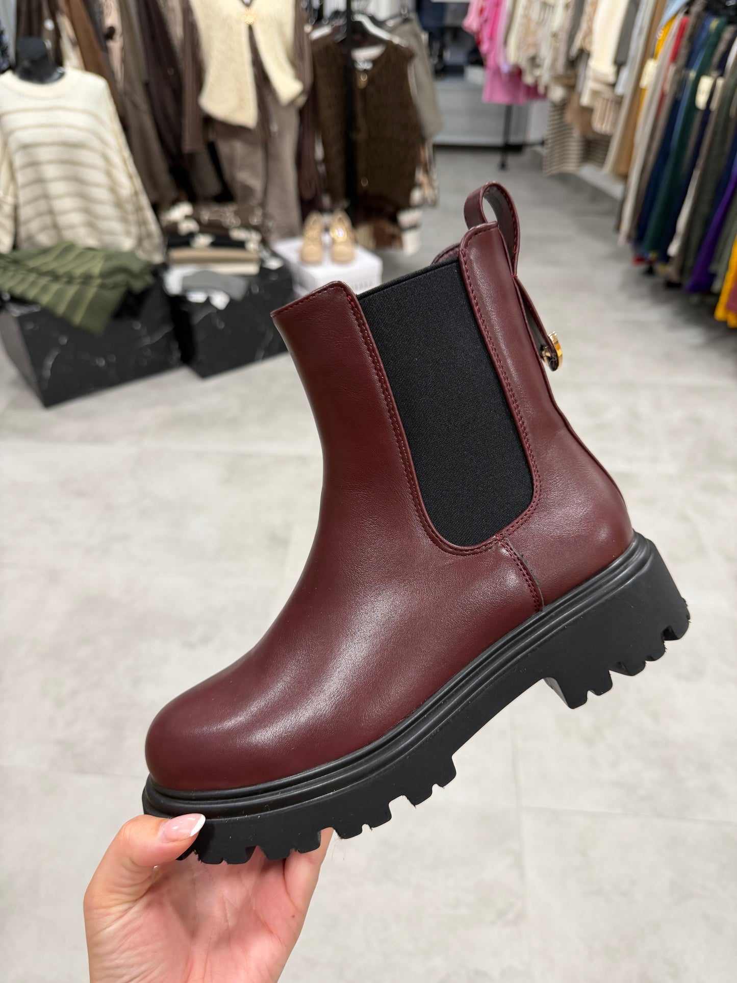 Boots Weinrot