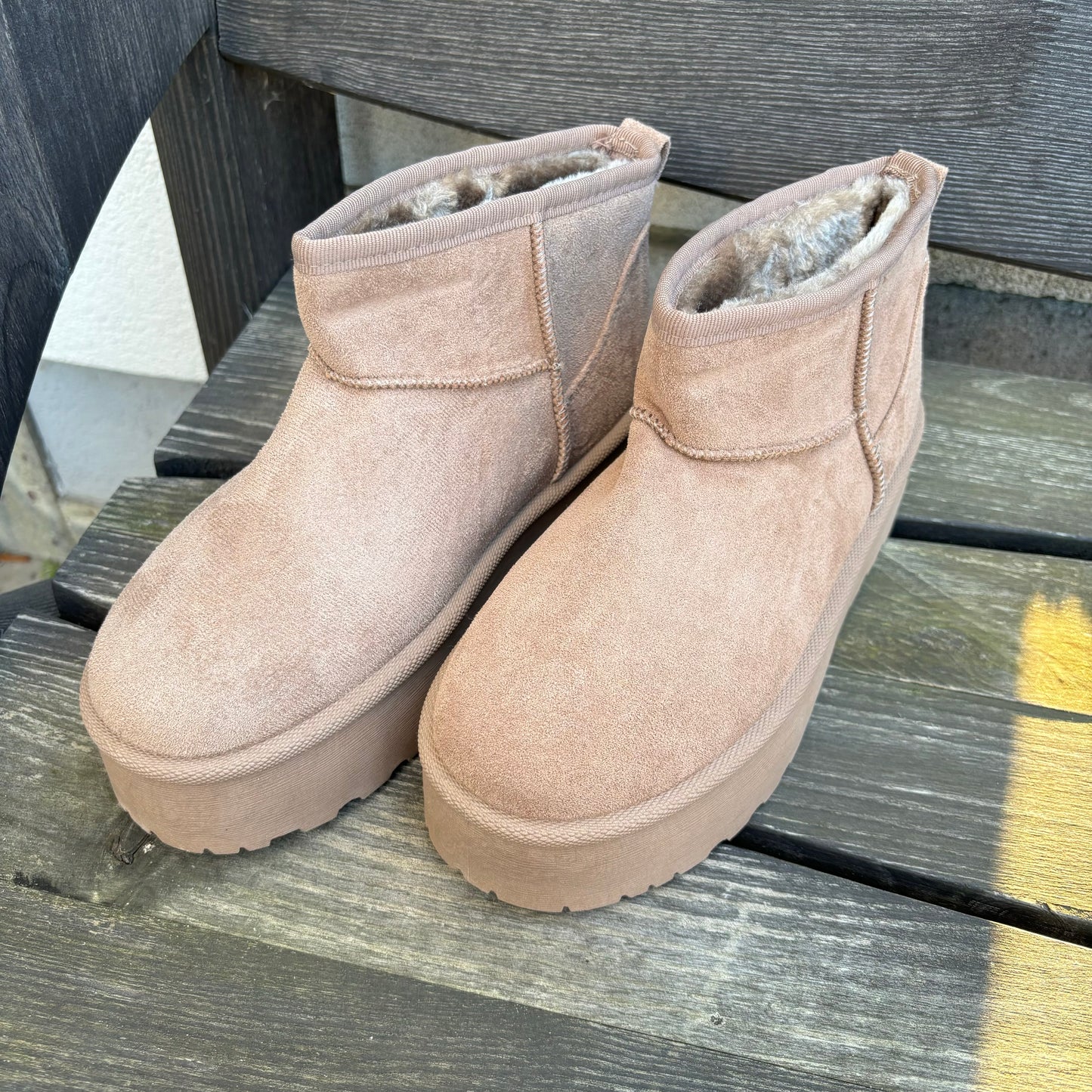 Boots „Cozy“ Braun