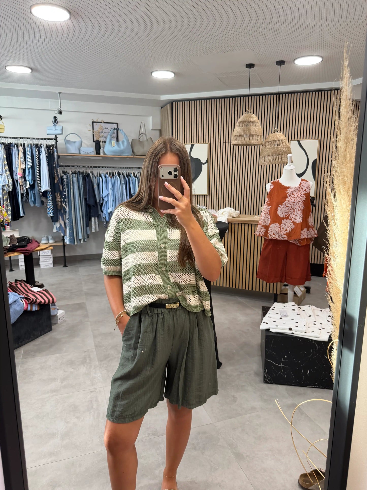 Shorts "Beigebelt" Olivegrün