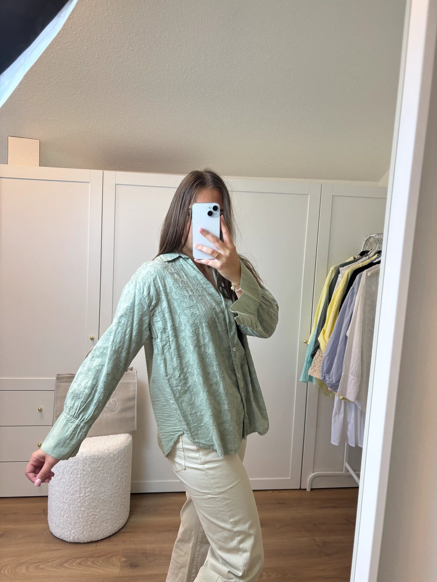 Bluse "Blumen" Olivegrün
