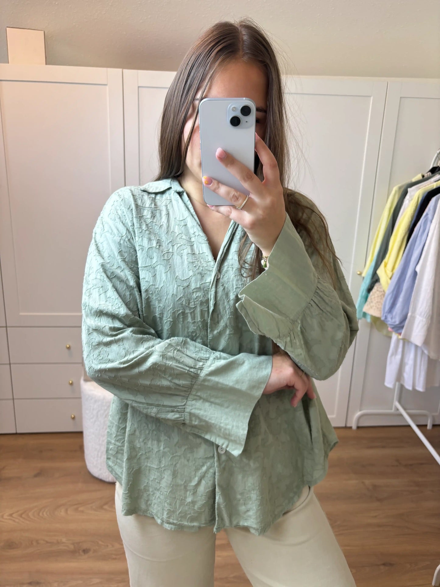Bluse "Blumen" Olivegrün