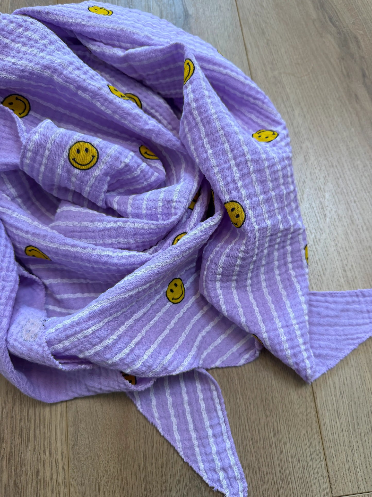 Musselinschal "Smiley" Flieder