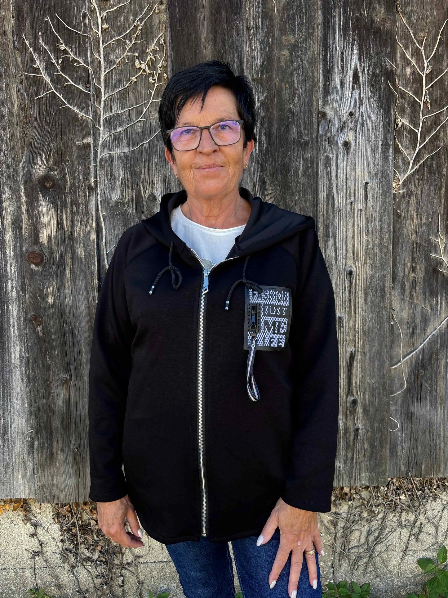 Kapuzenjacke "Just Me" Schwarz