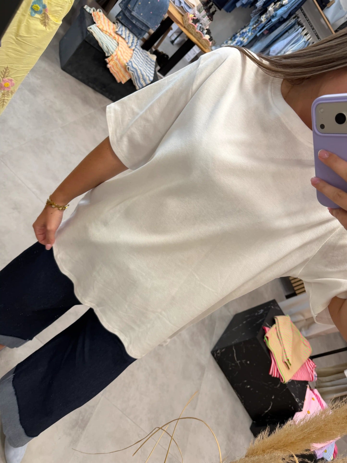 Oversize Shirt "Essential" Weiß