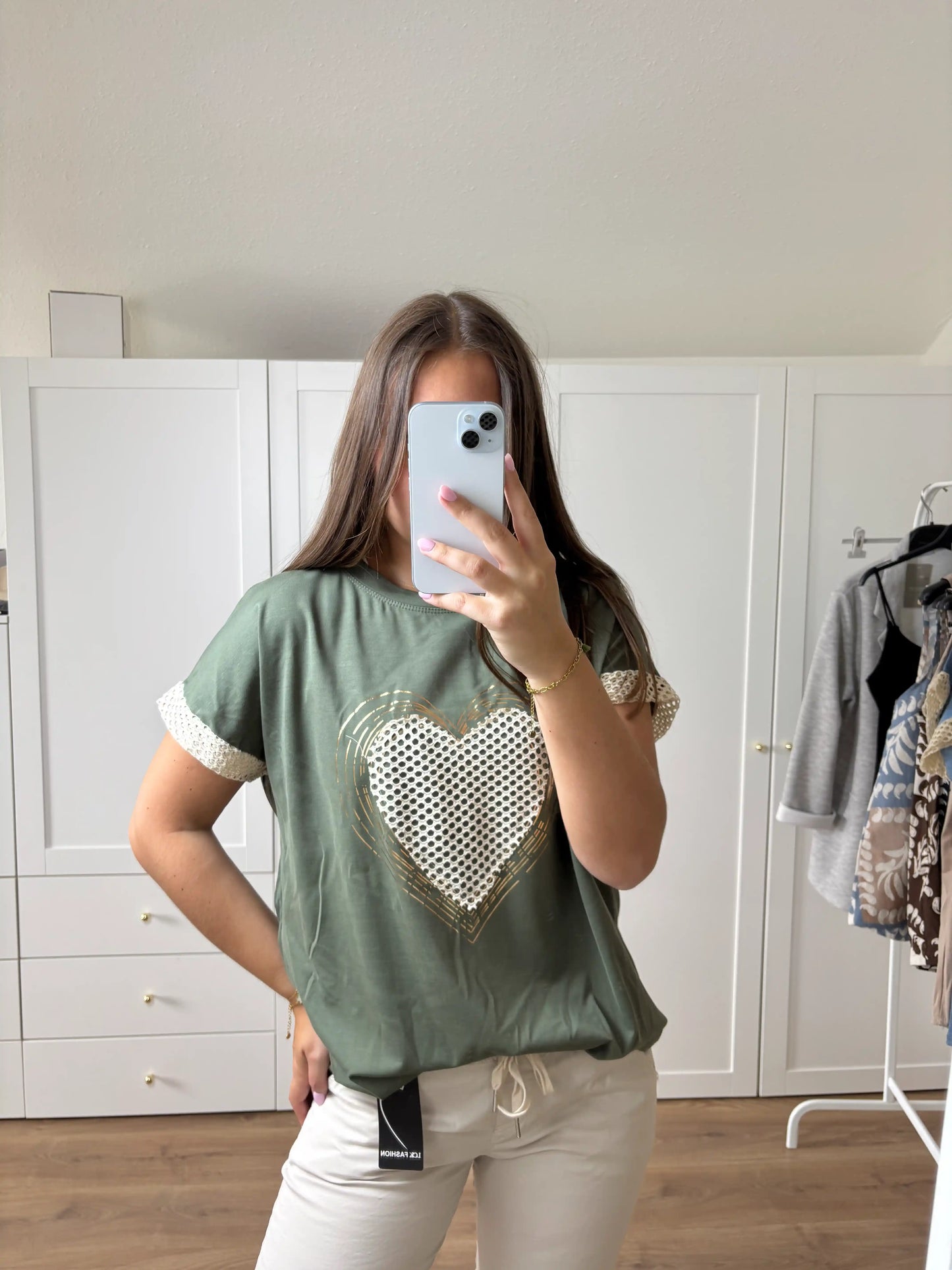 Shirt "Gitterherz" Olivegrün