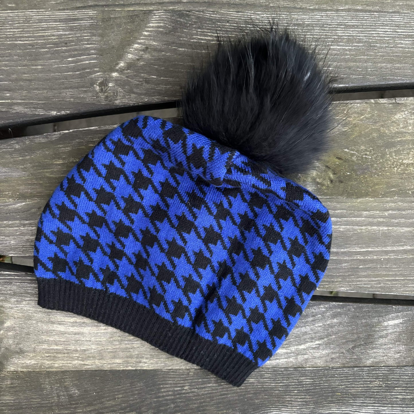 Haube „Hahnentrittmuser“ Blau