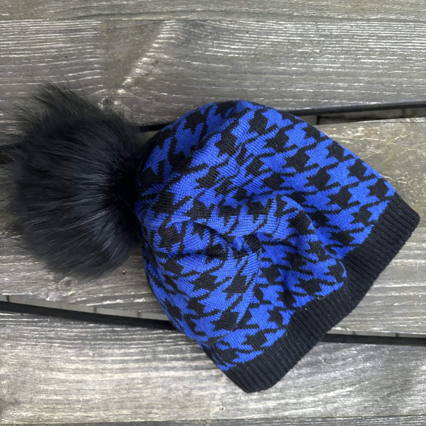 Haube „Hahnentrittmuser“ Blau