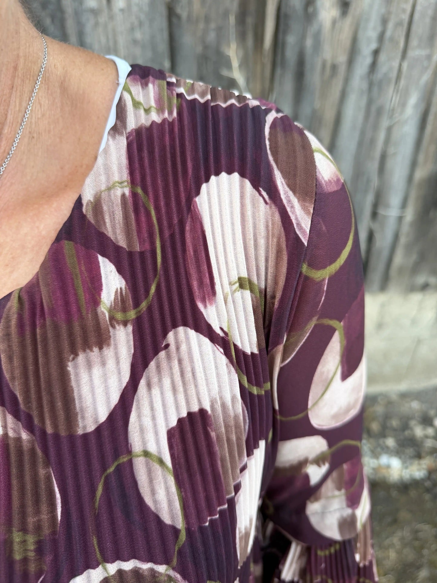 Bluse "Plissecircles" Weinrot