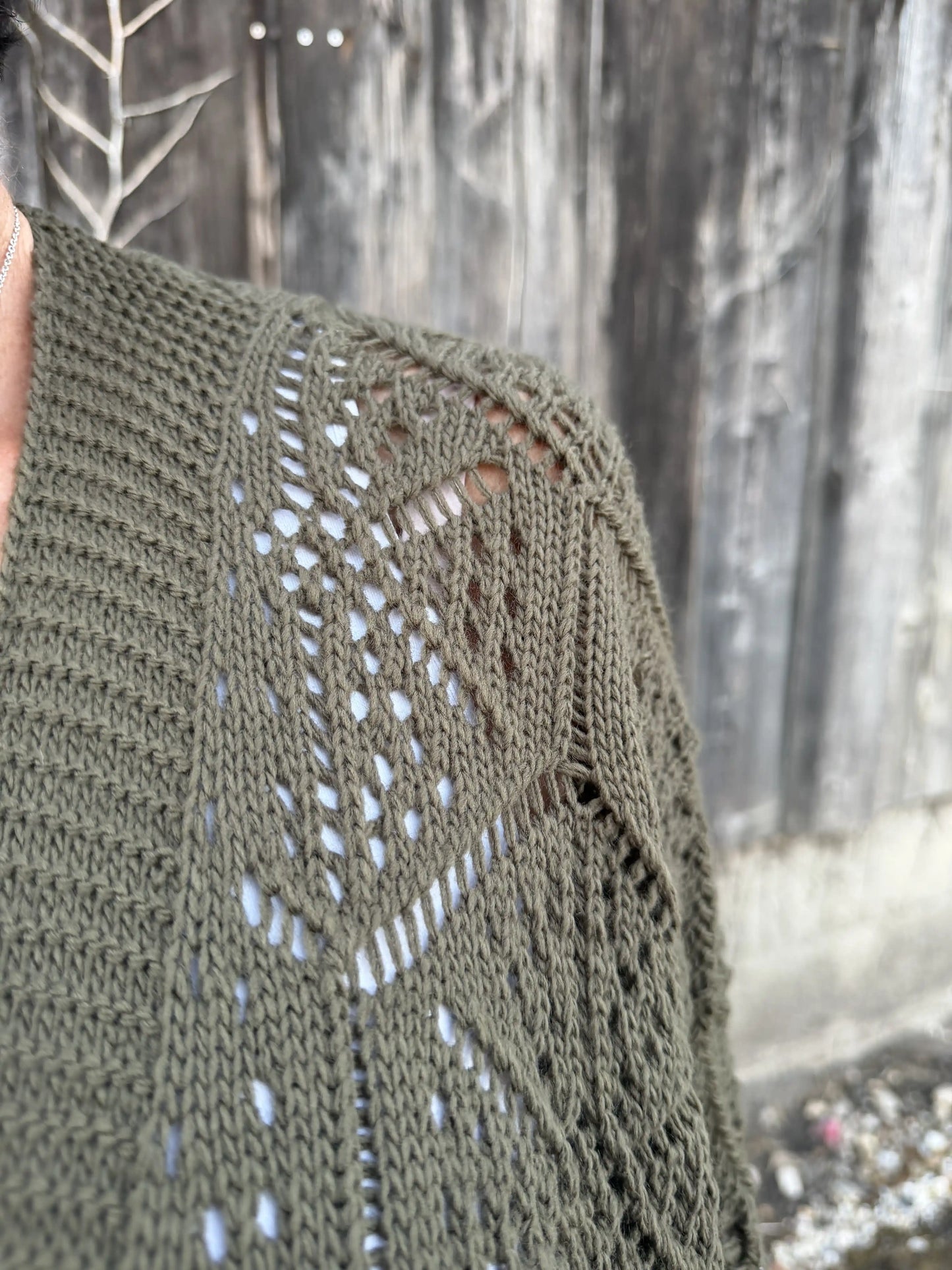Weste "Crochet Bloom" Olivegrün