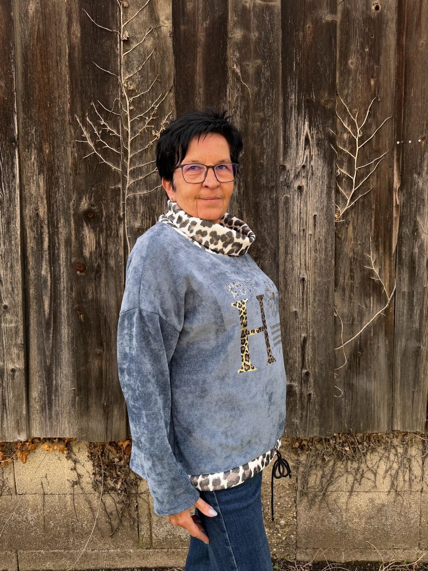 Pullover "H" Blau