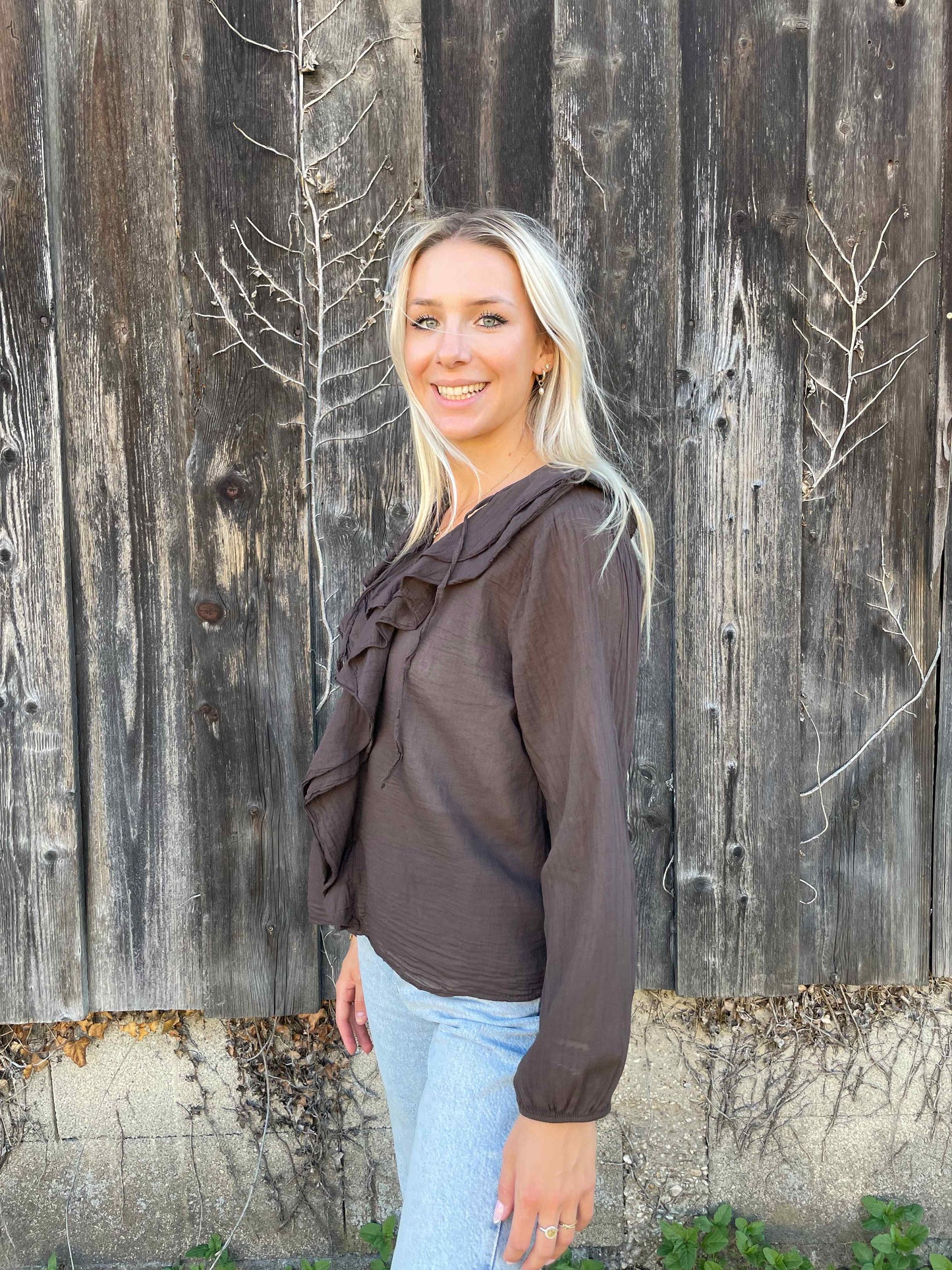 Bluse "Volant Vibes" Schokobraun