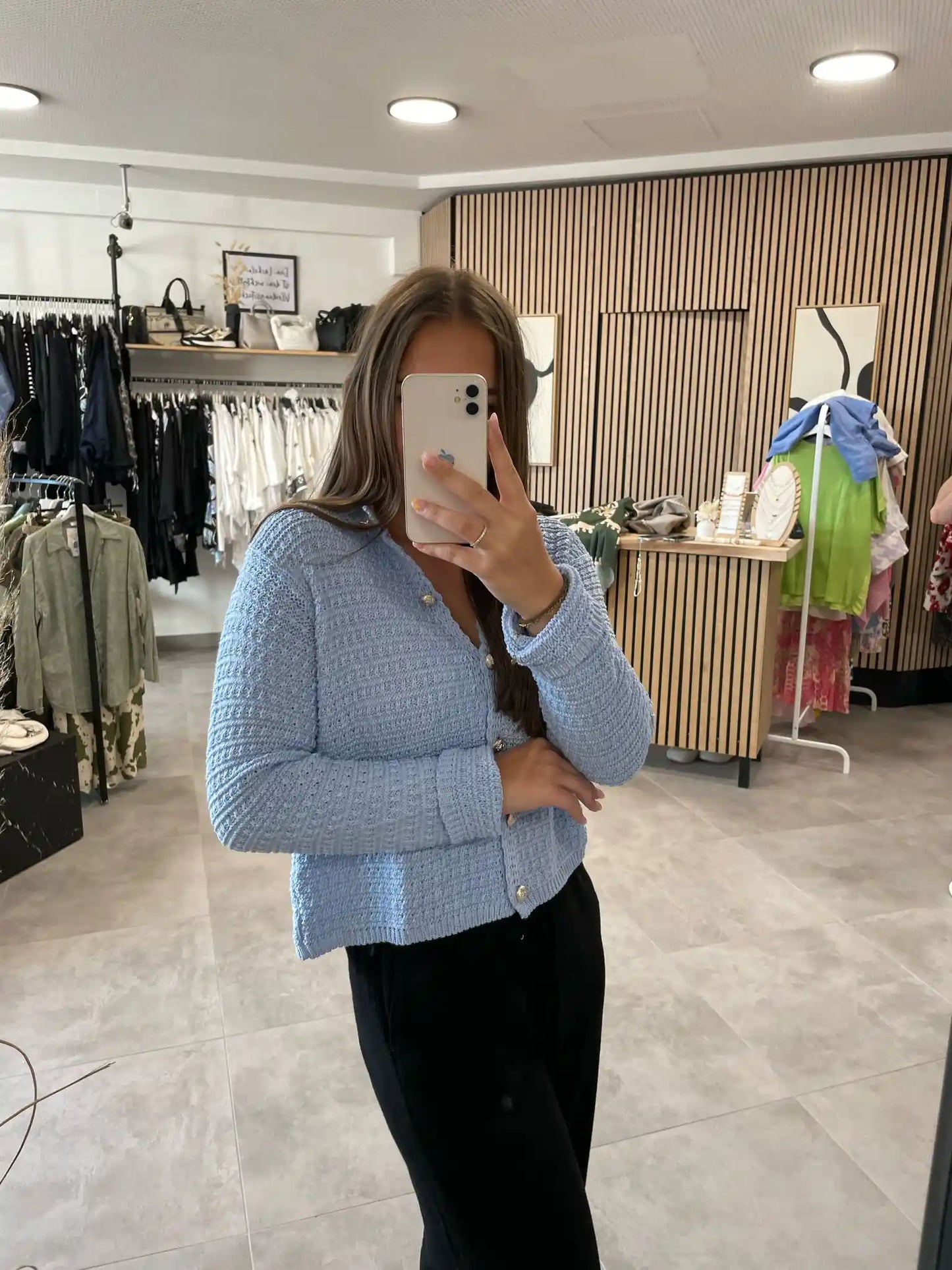 Strickjacke "Goldknöpfchen" Hellblau