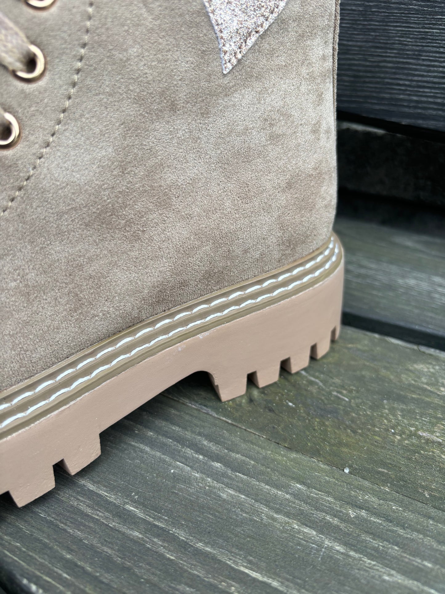 Boots „Herzi“ Taupe