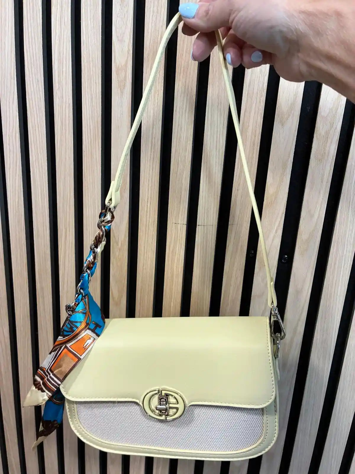 Tasche Pastellgelb