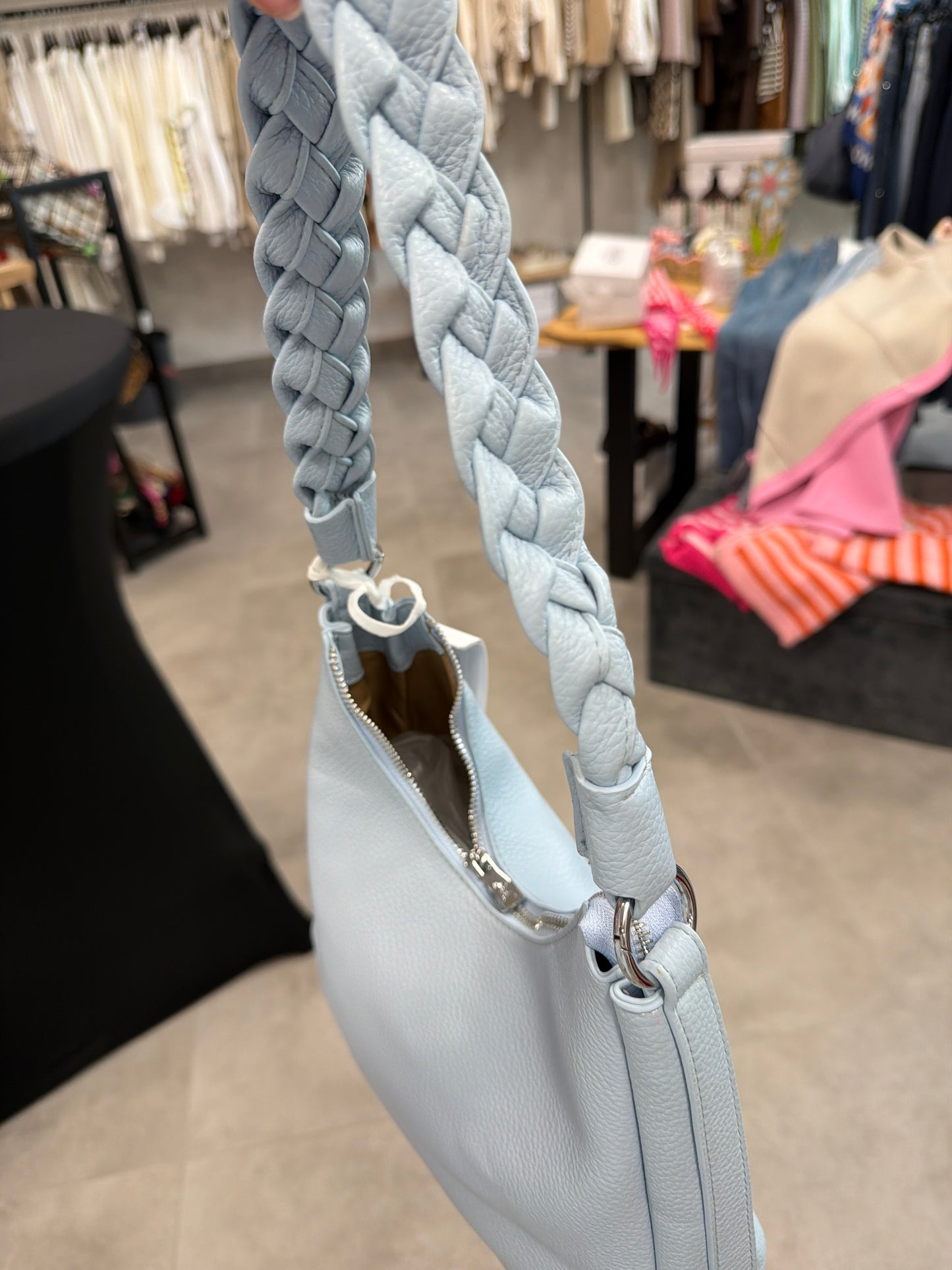Tasche "Flecht“ Hellblau