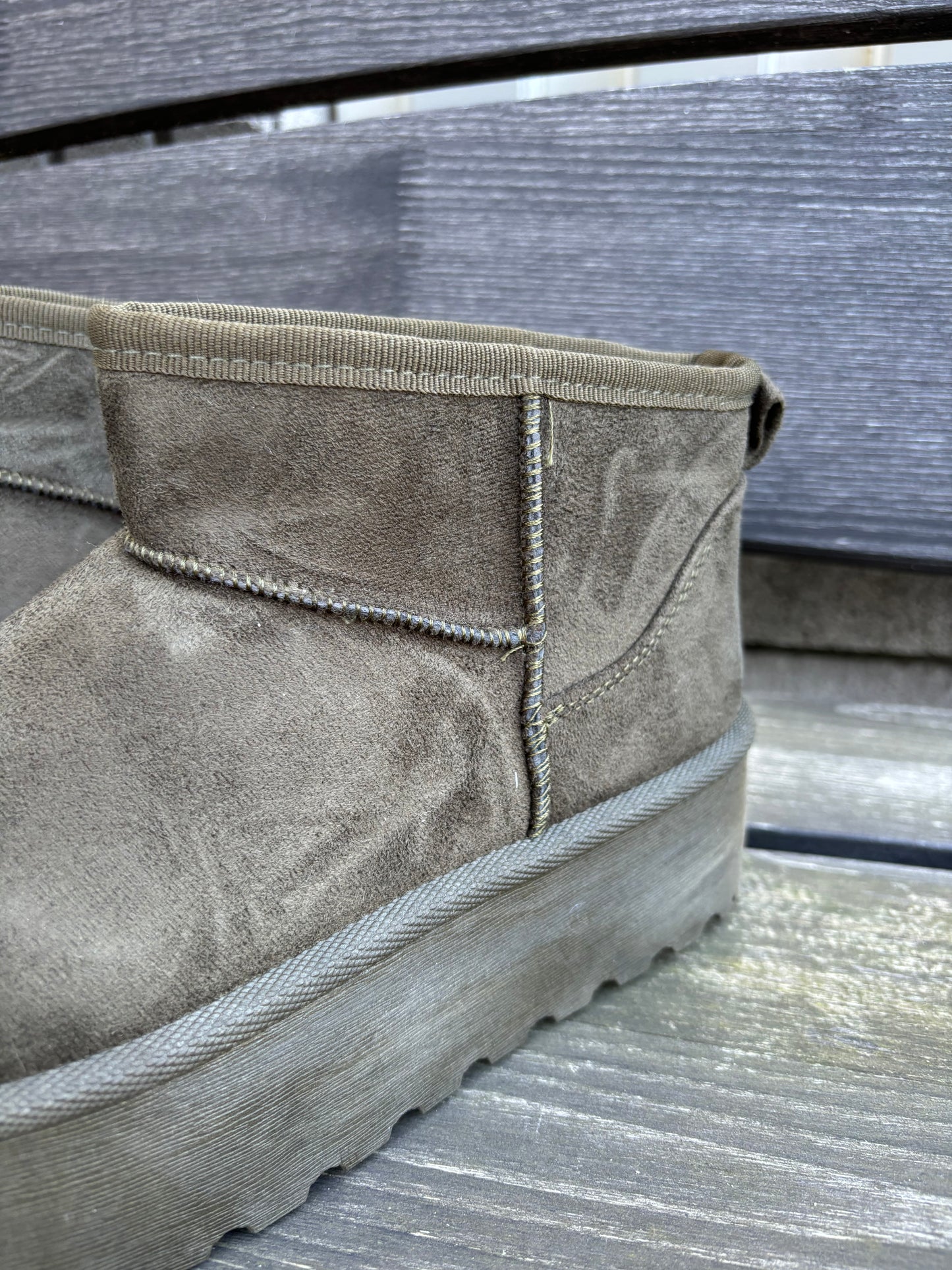 Boots „Cozy“ Olivegrün