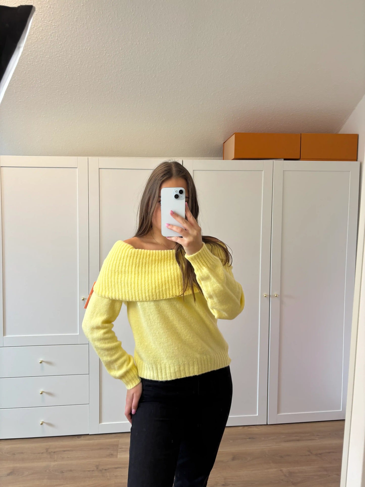 Pullover "Off-Shoulder"