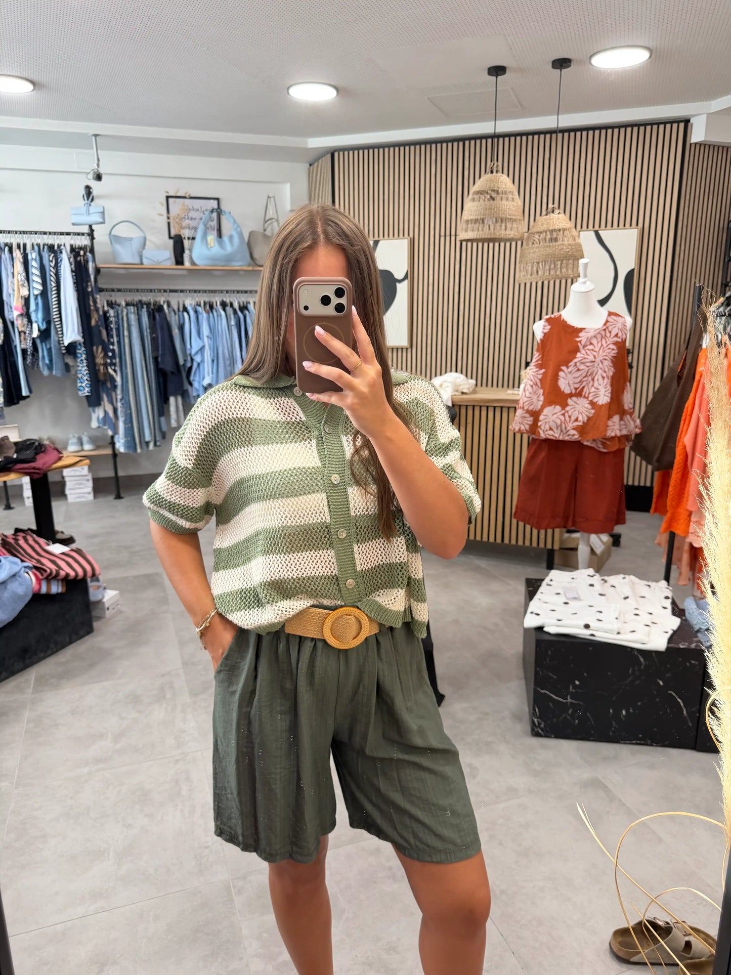 Shorts "Beigebelt" Olivegrün