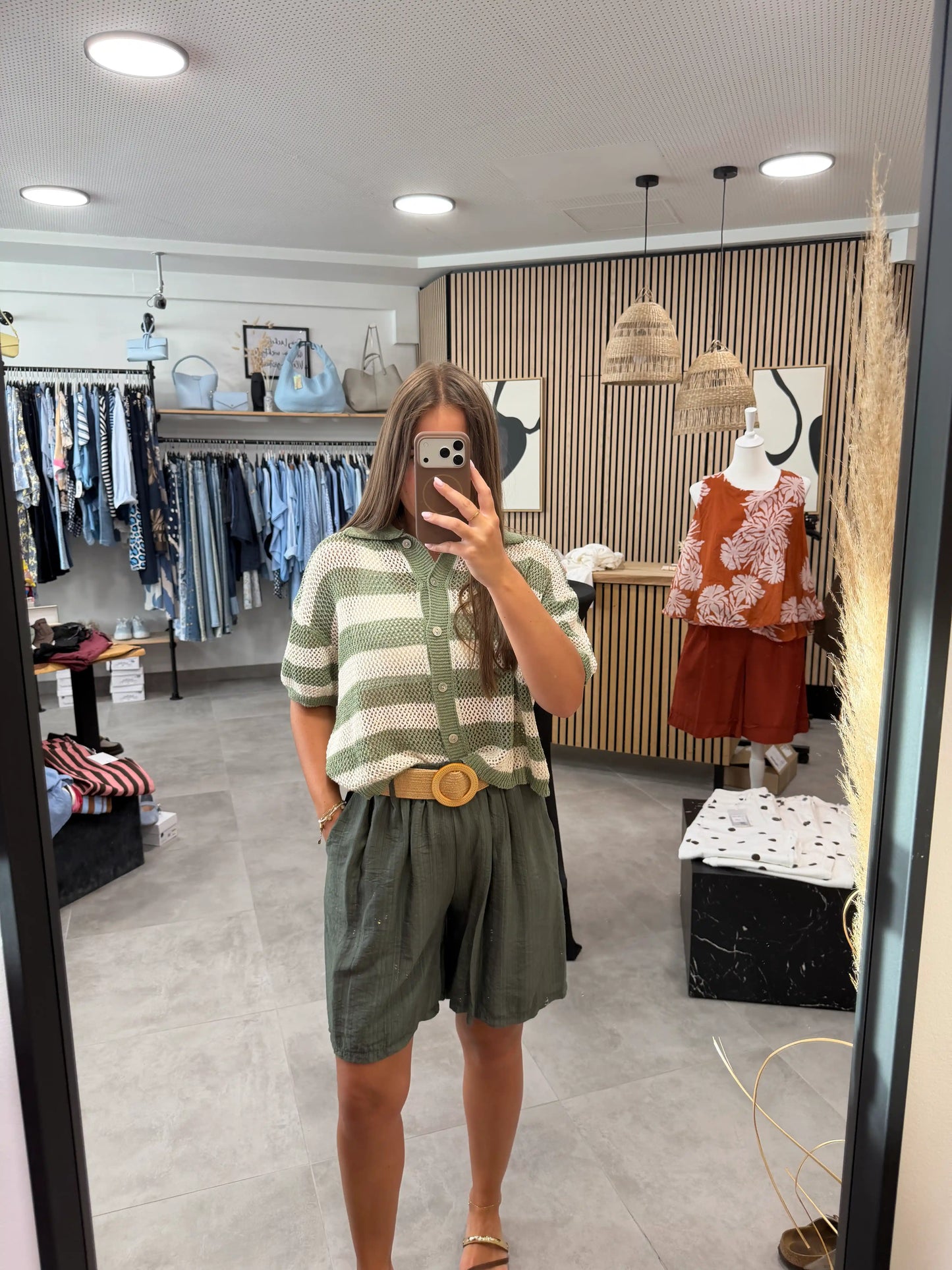 Shorts "Beigebelt" Olivegrün
