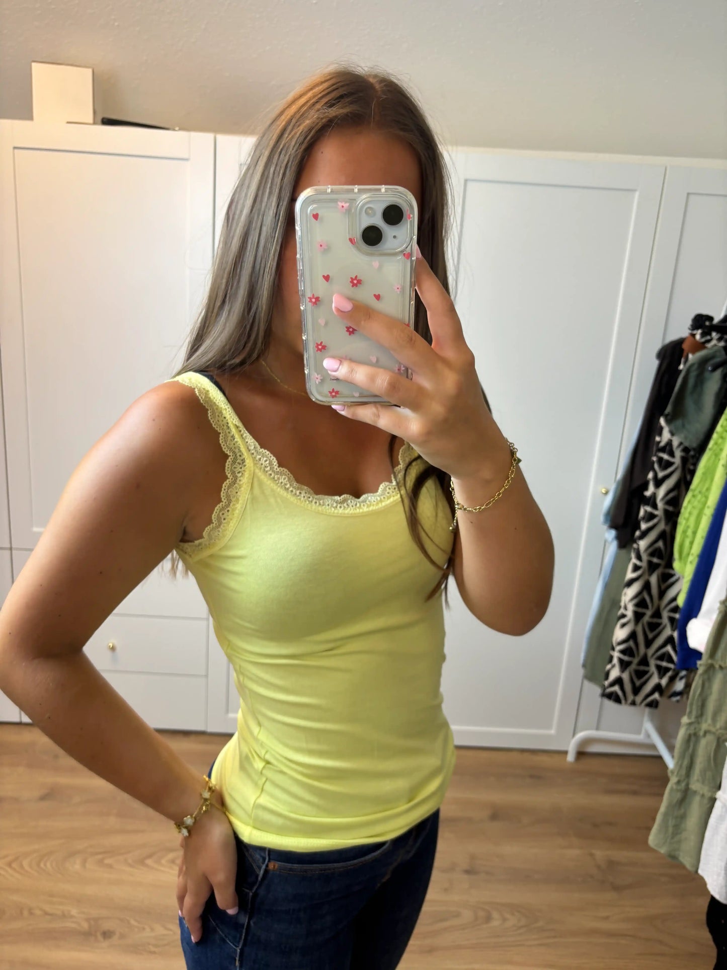 Trägertop mit Spitze Pastellgelb