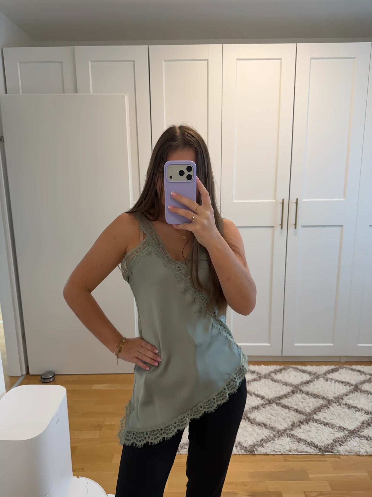 Top "Lace Trim" Grün