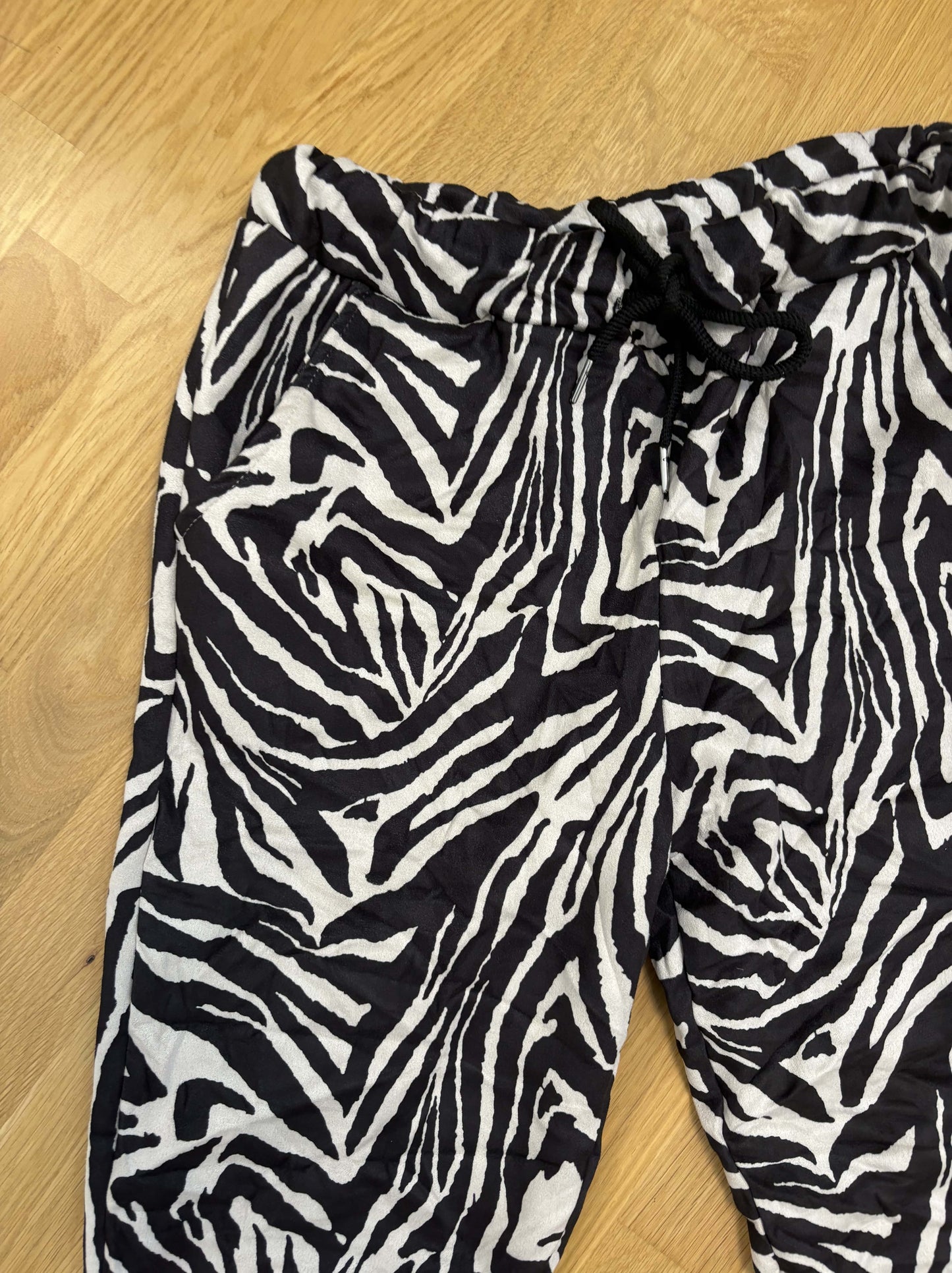 Jogpants/Stoffhose 36-42 Zebra