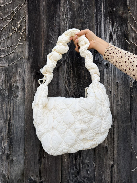 Tasche "Puffy Loop" Offwhite