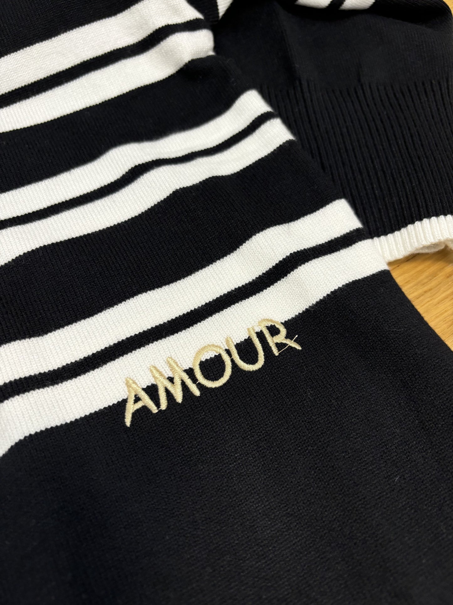 Rollkragenpullover "Amour" Schwarz