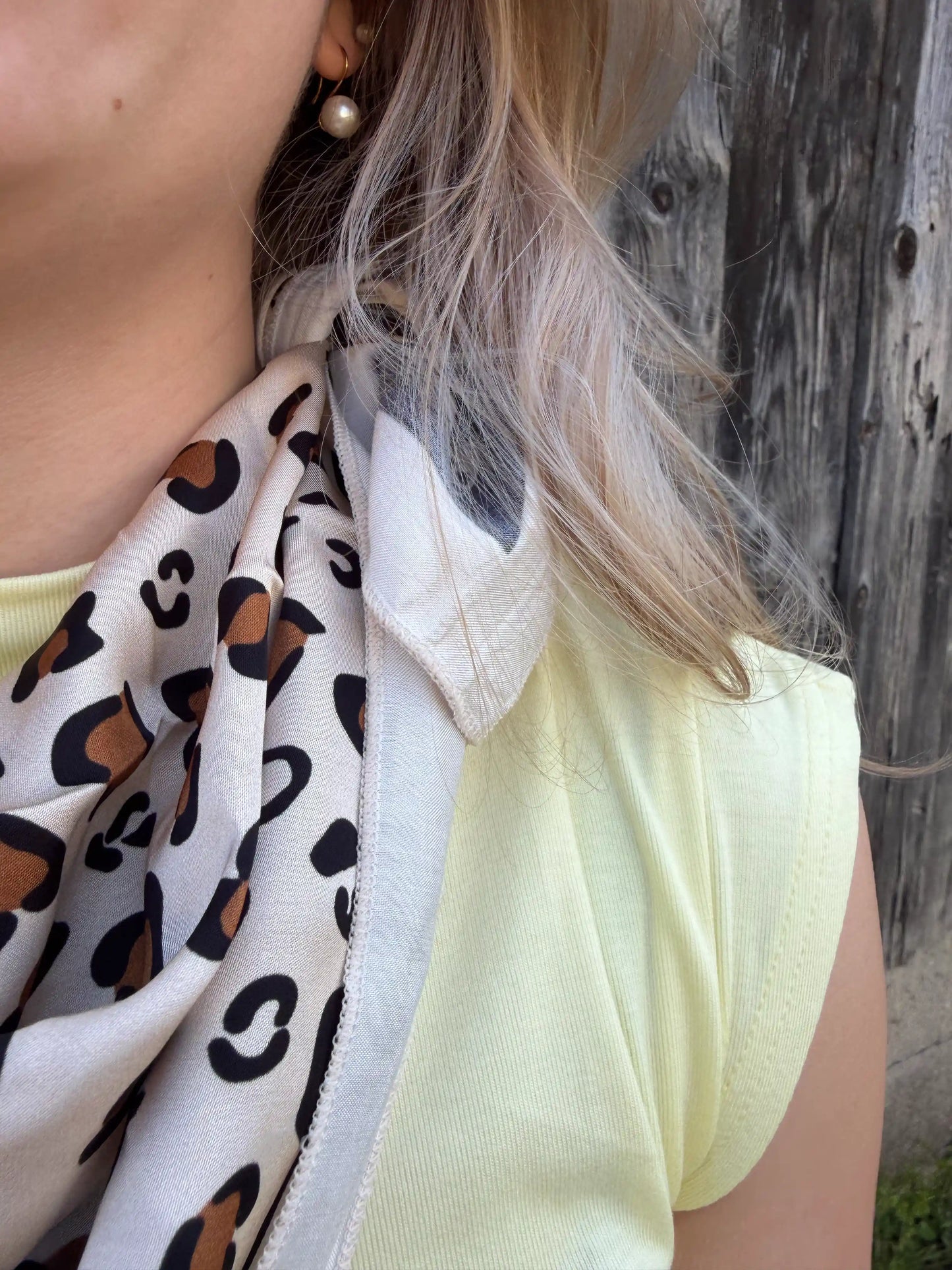 Tuch "Leo Muse" Beige