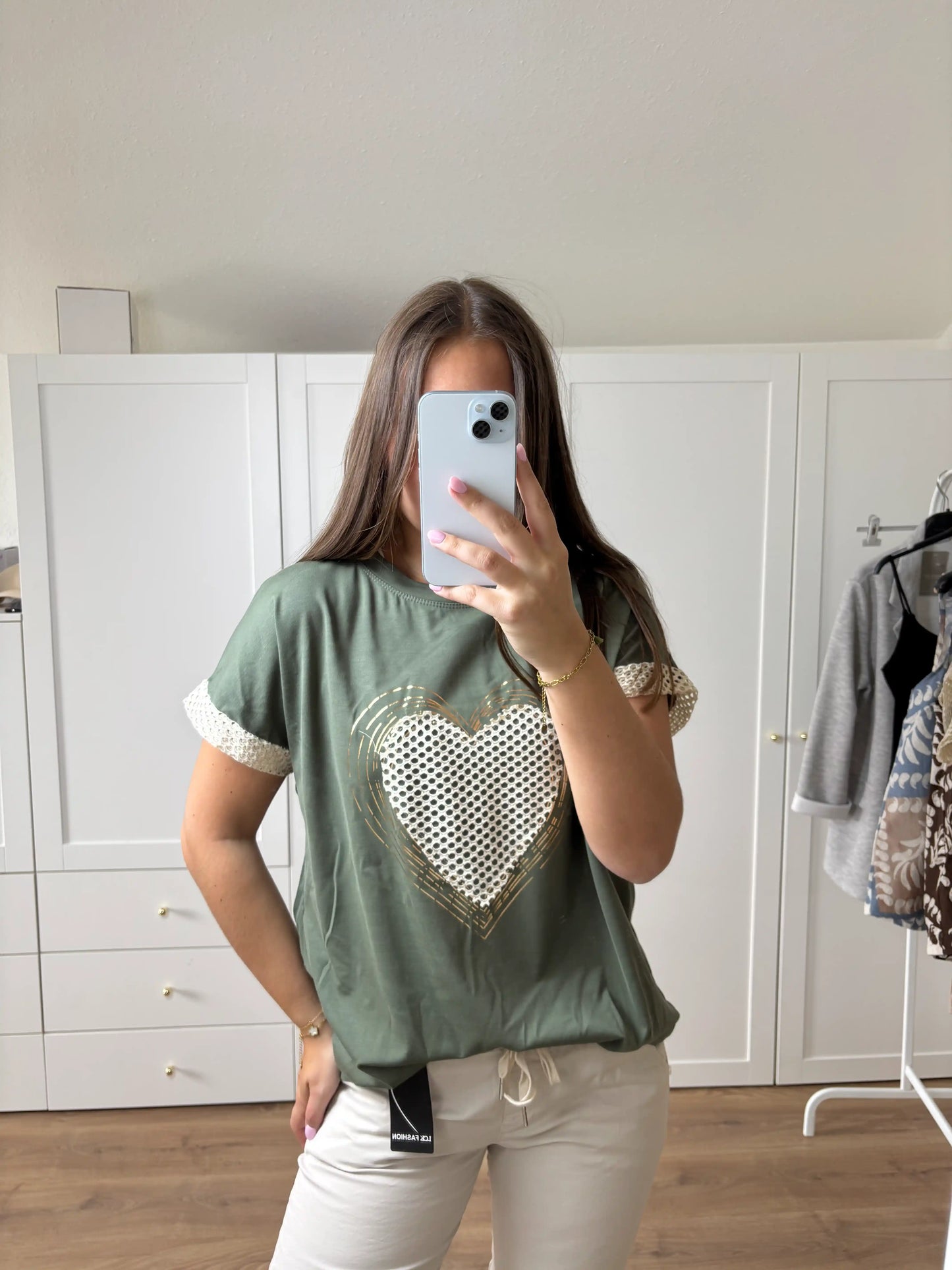 Shirt "Gitterherz" Olivegrün