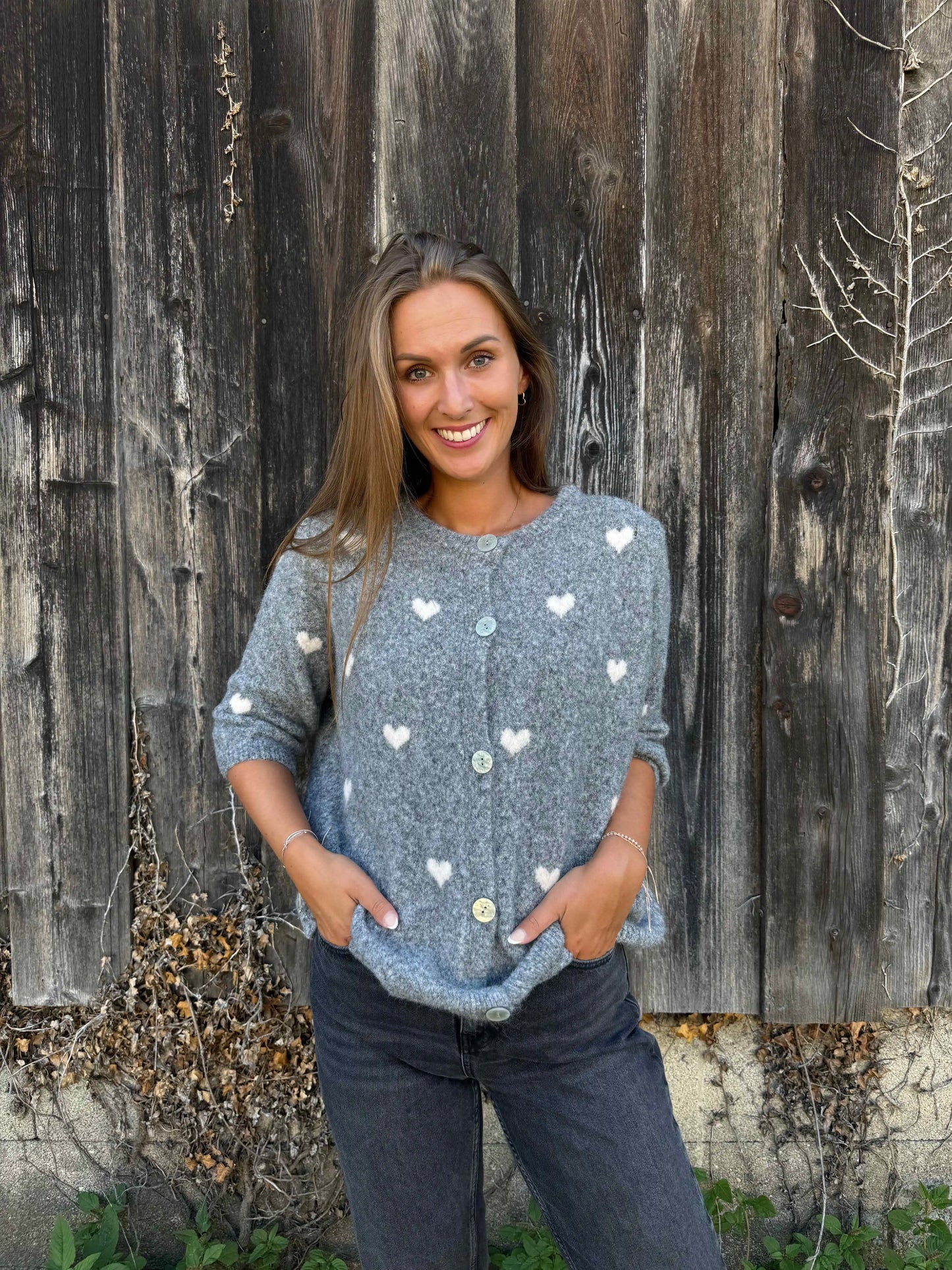 Cardigan "Heartwarming" Grau