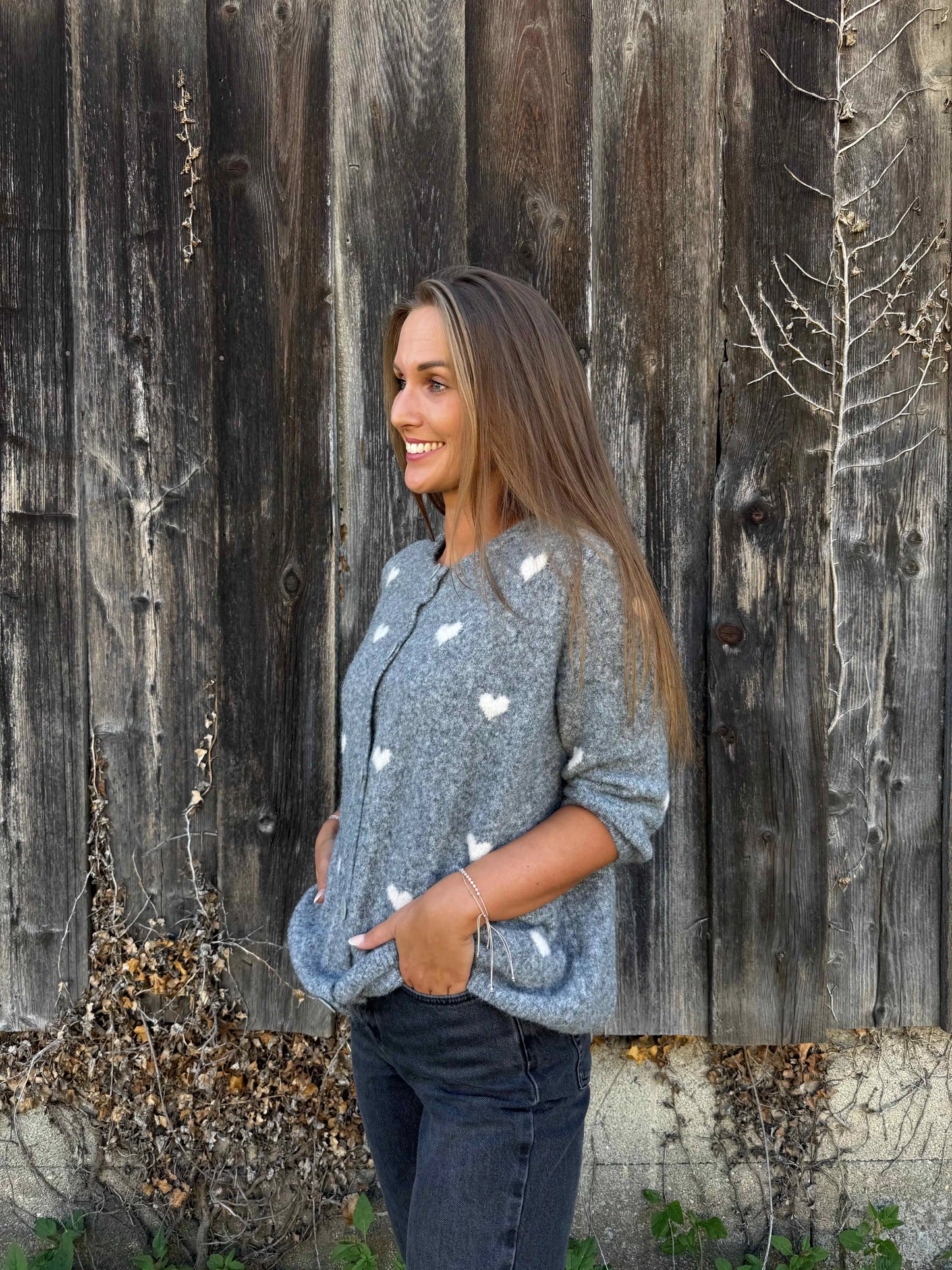 Cardigan "Heartwarming" Grau