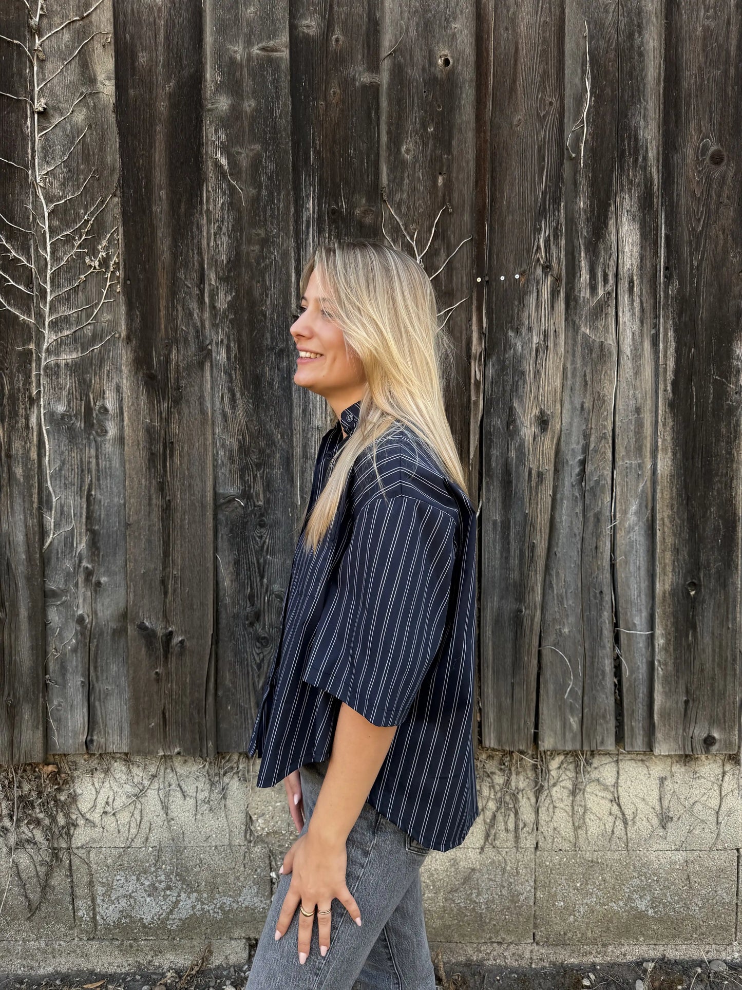 Crop-Bluse "Pinstripe" Dunkelblau