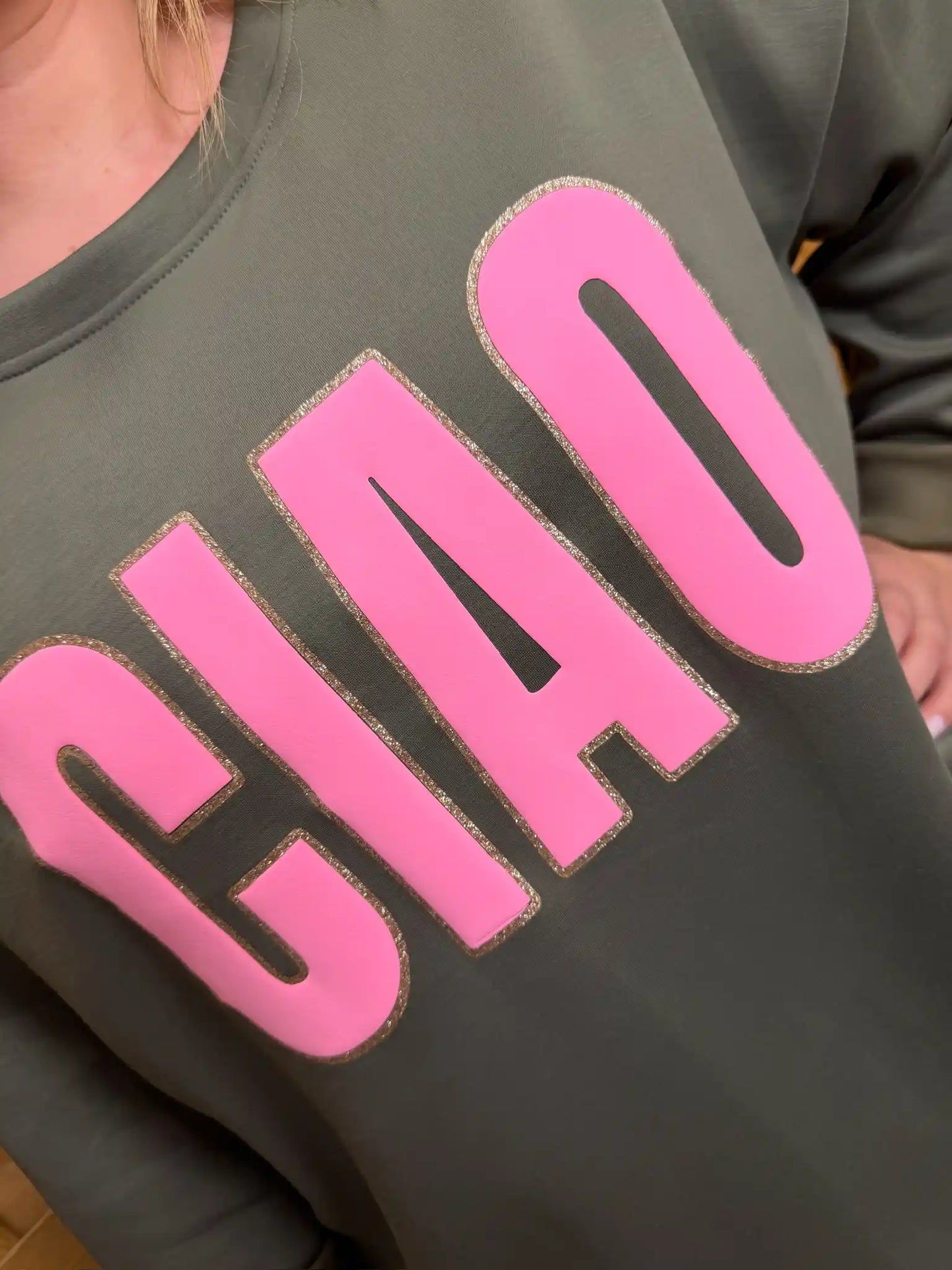 Scuba-Shirt "Ciao" Olivegrün