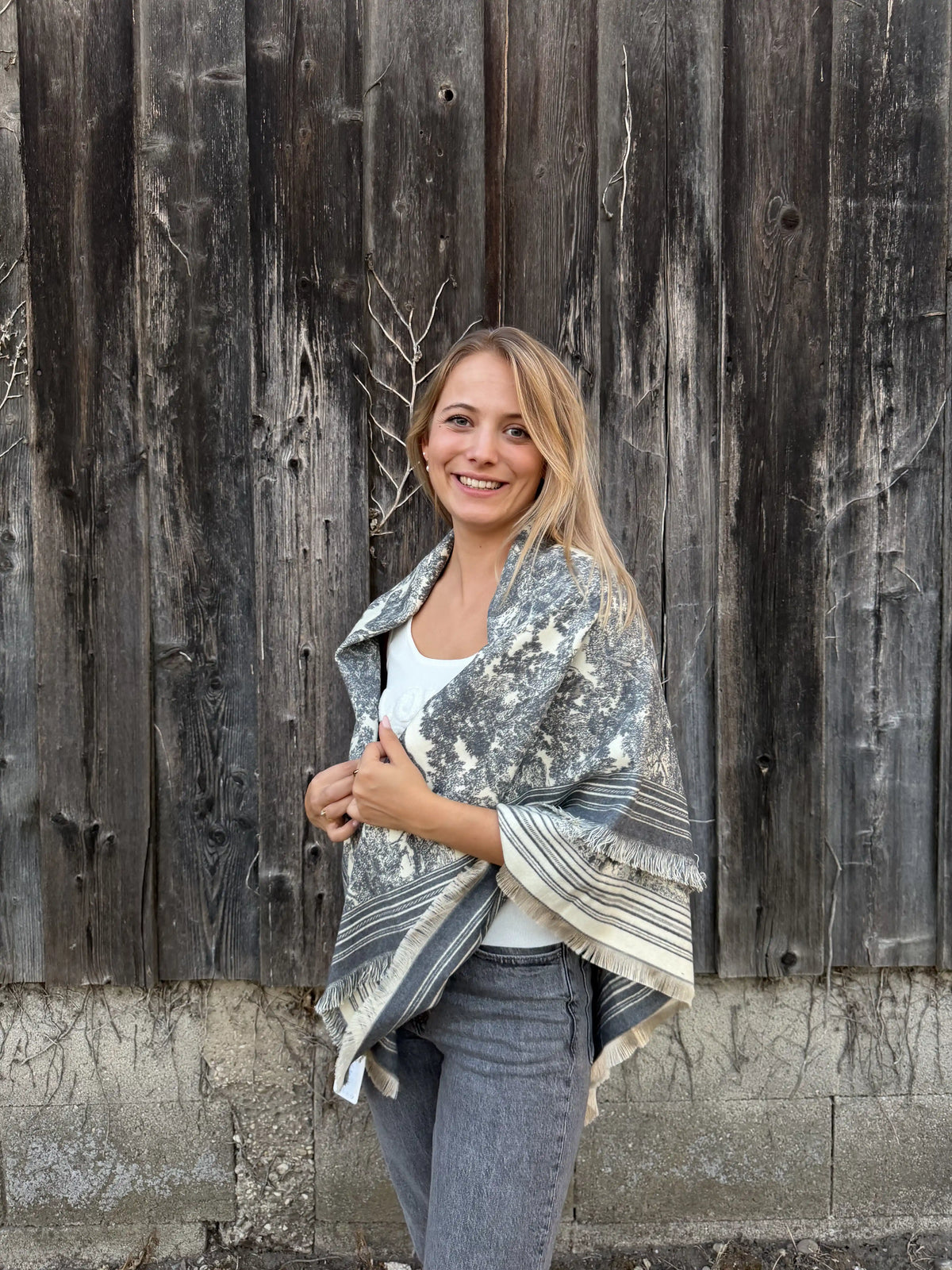 Schal "Toile" Grau