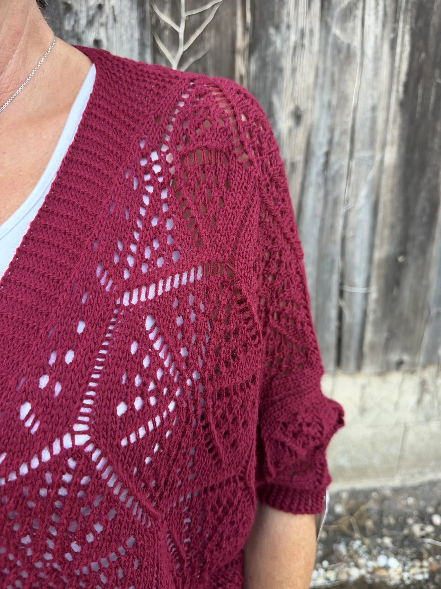 Weste "Crochet Bloom" Weinrot