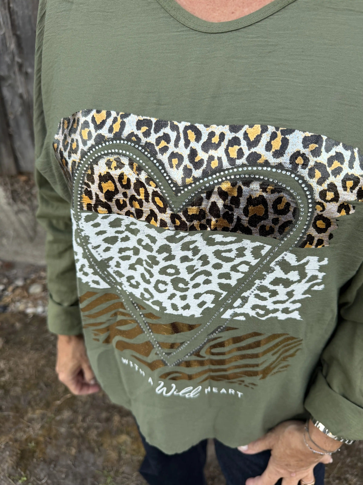 Langarmshirt "Wild Heart" Olivegrün