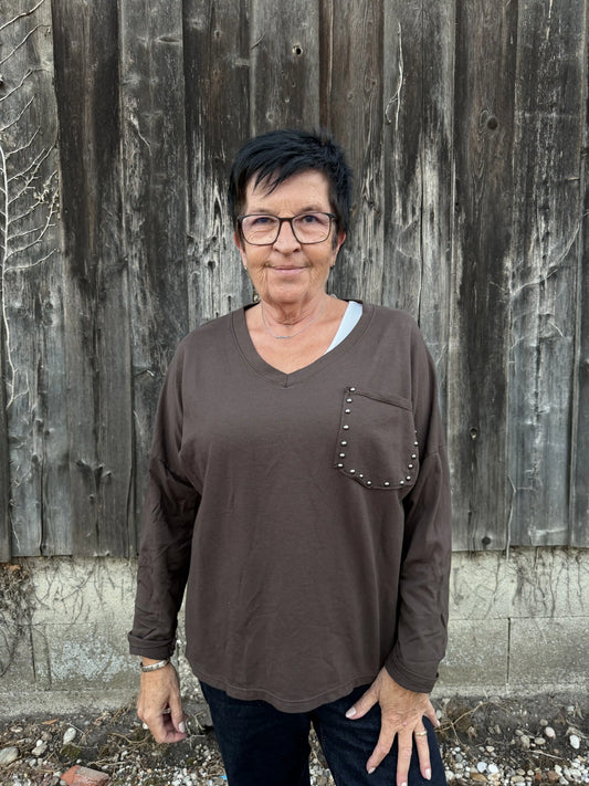 Langarmshirt "Nietentasche" Schokobraun