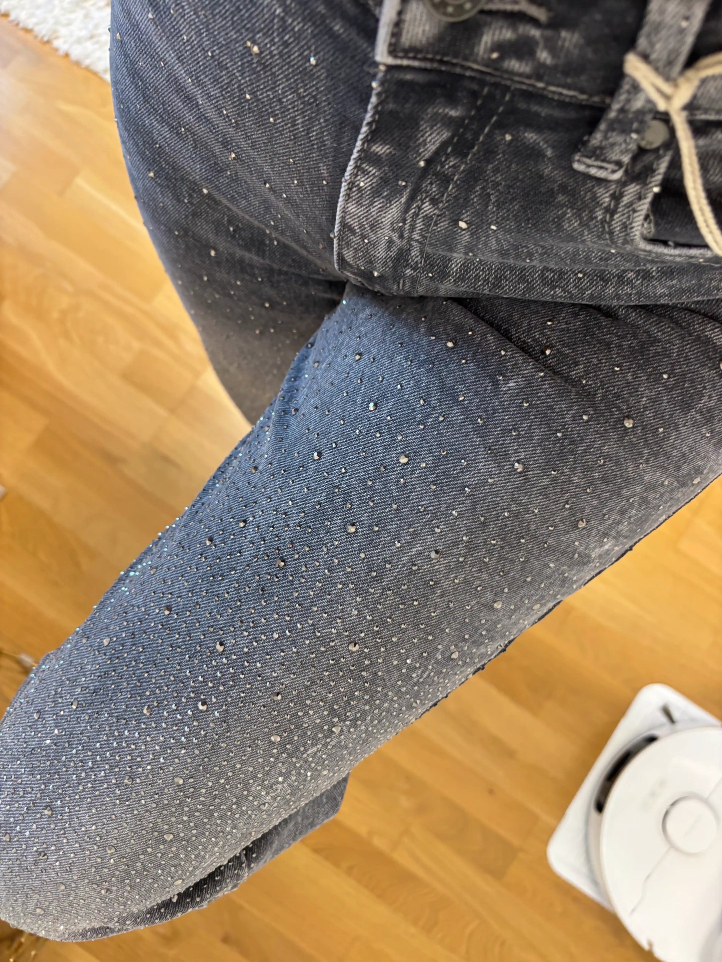 Straight Leg Jean Grau