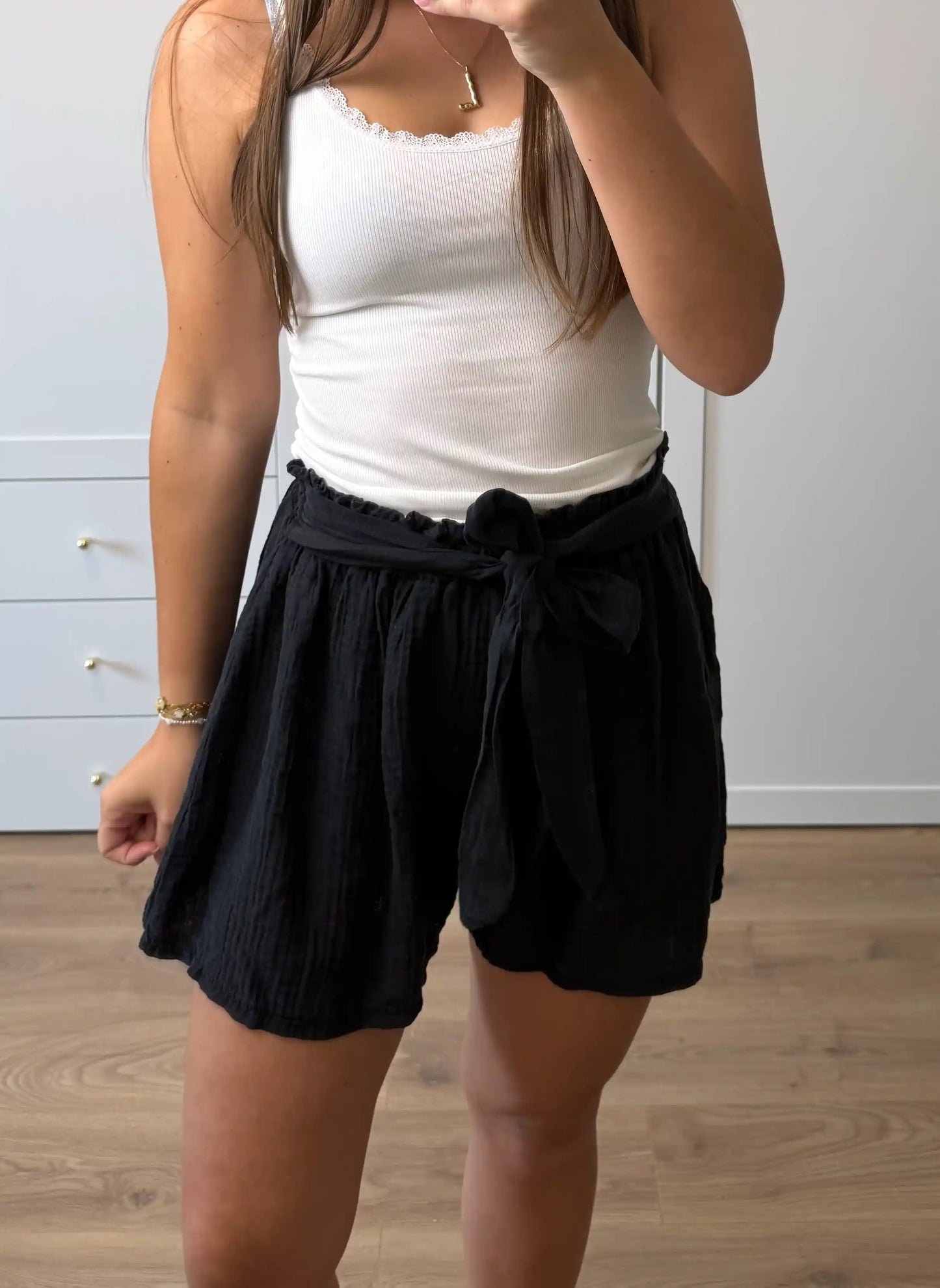 Short "Sage" Schwarz