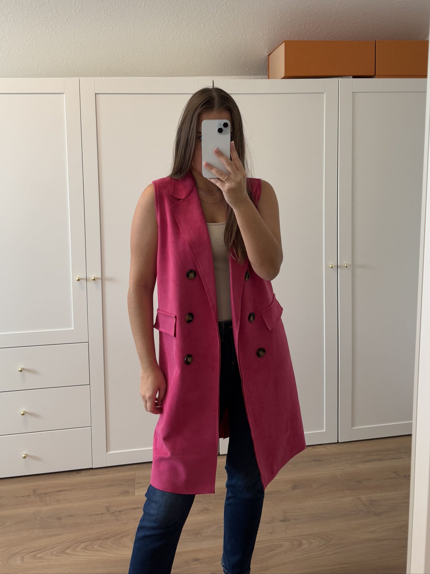 Gilet mit Knopfdetail Pink