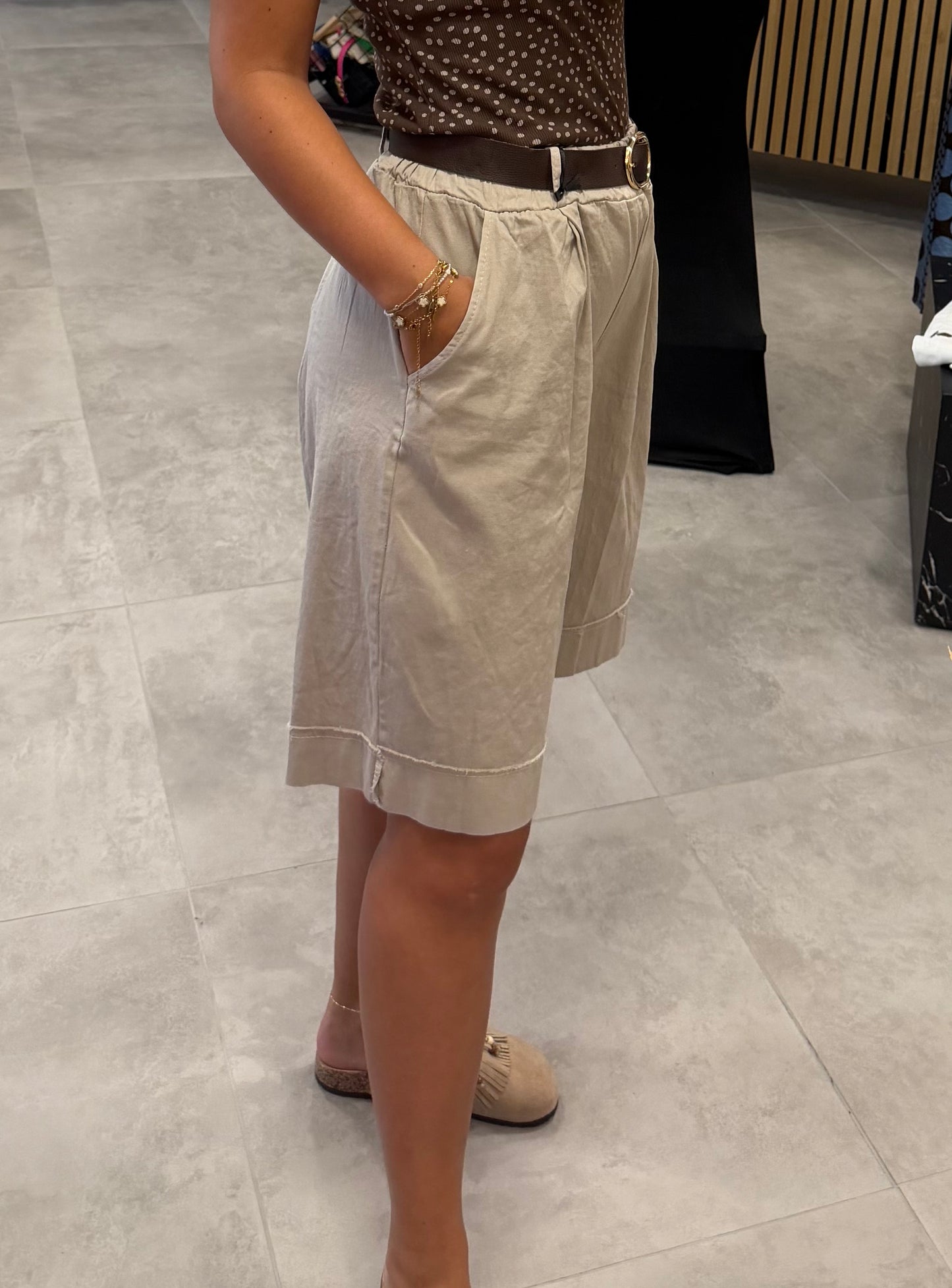 Bermuda-Shorts Taupe