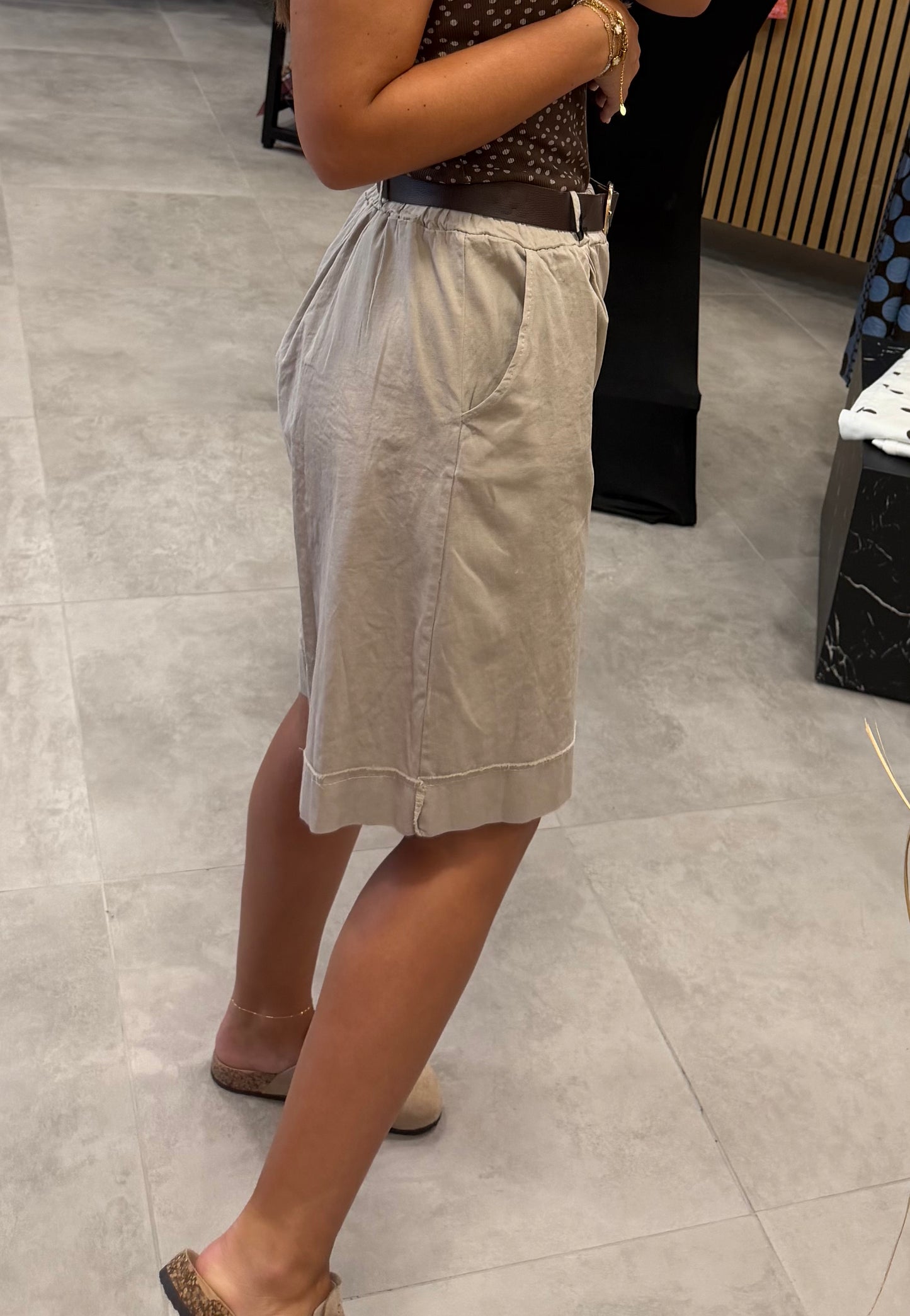 Bermuda-Shorts Taupe