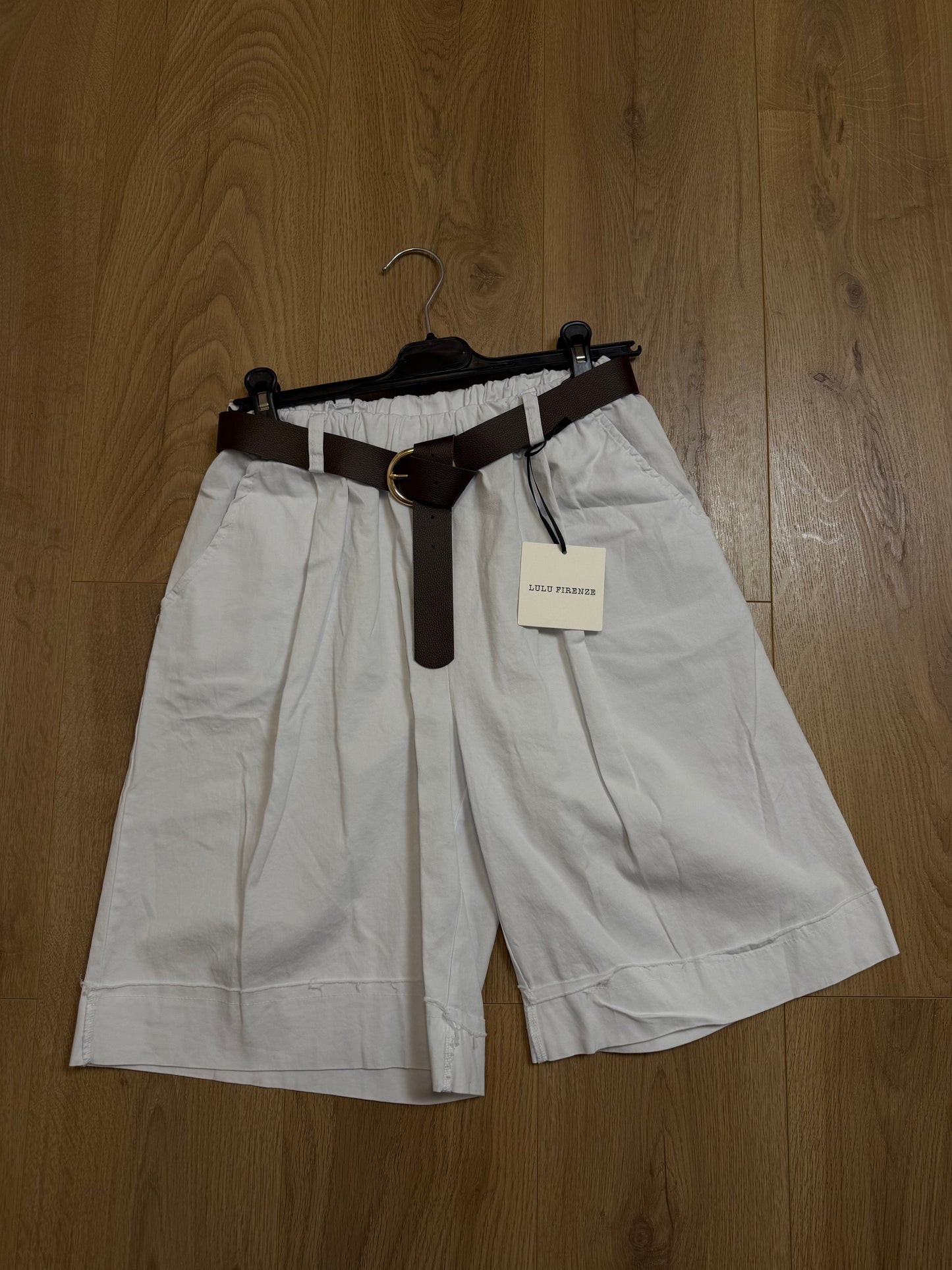 Bermuda-Shorts Beige