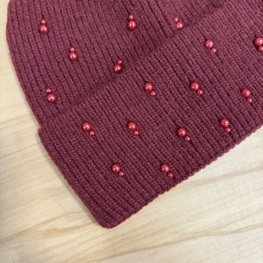 Beanie "Pearly Glow" Weinrot