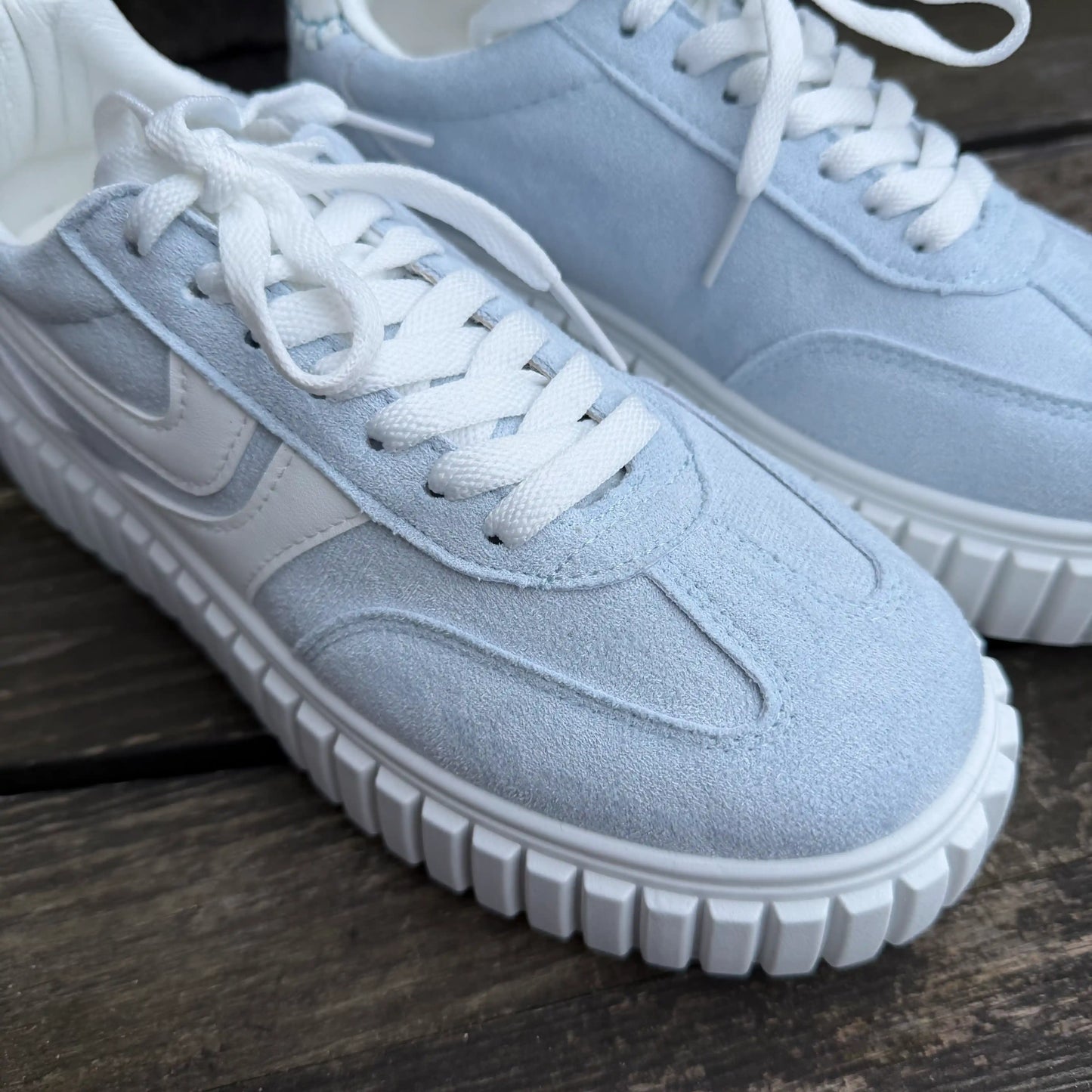 Sneaker "Spring" Hellblau