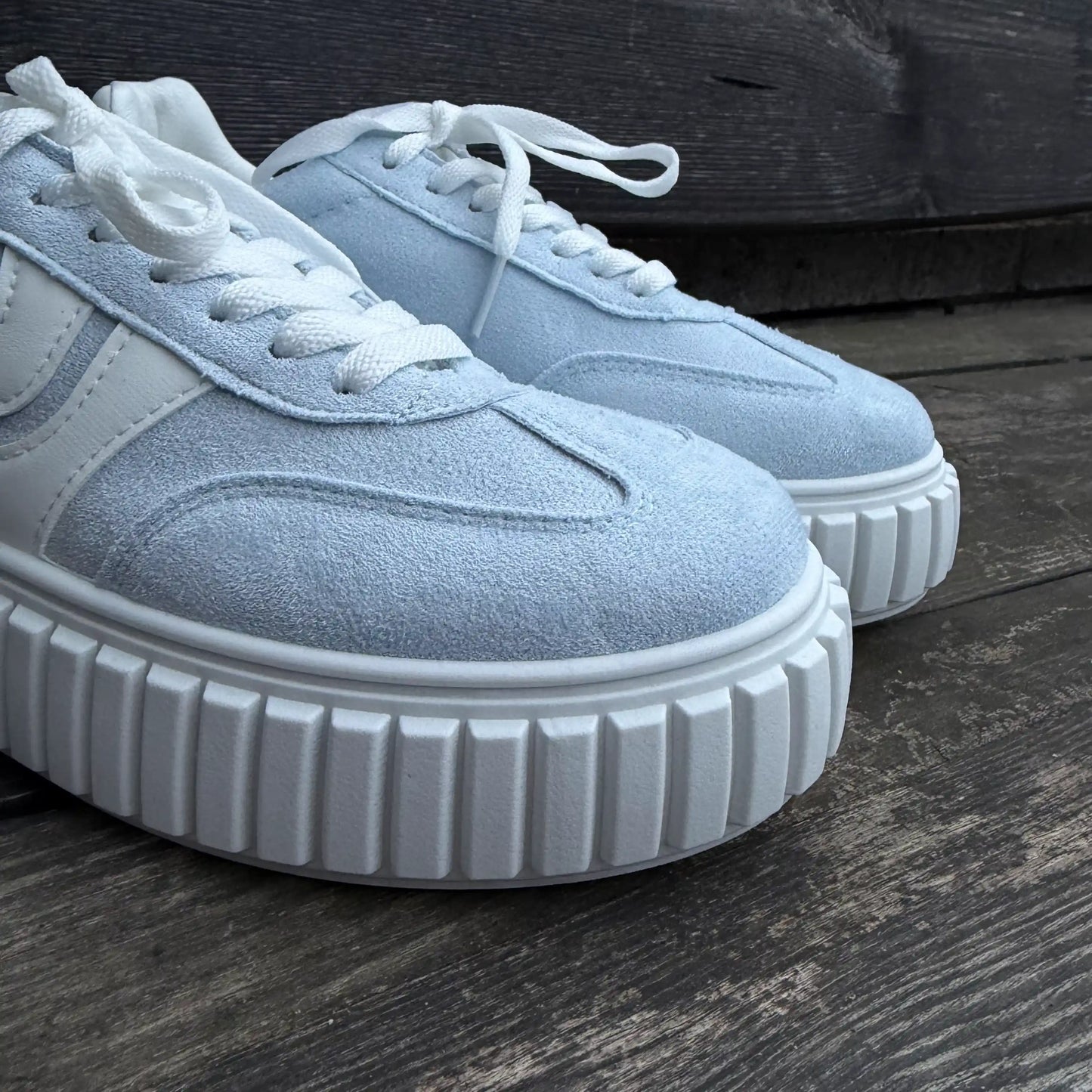 Sneaker "Spring" Hellblau