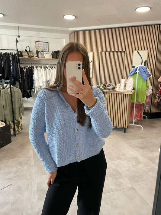 Strickjacke "Goldknöpfchen" Hellblau